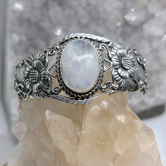 Vintage Rainbow Moonstone cuff 925